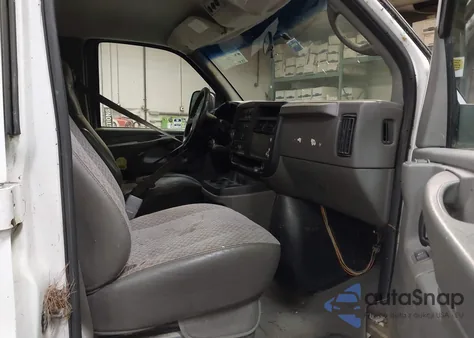 2004 Chevrolet Express из США, поврежденный, VIN 1GAHG39U641233542